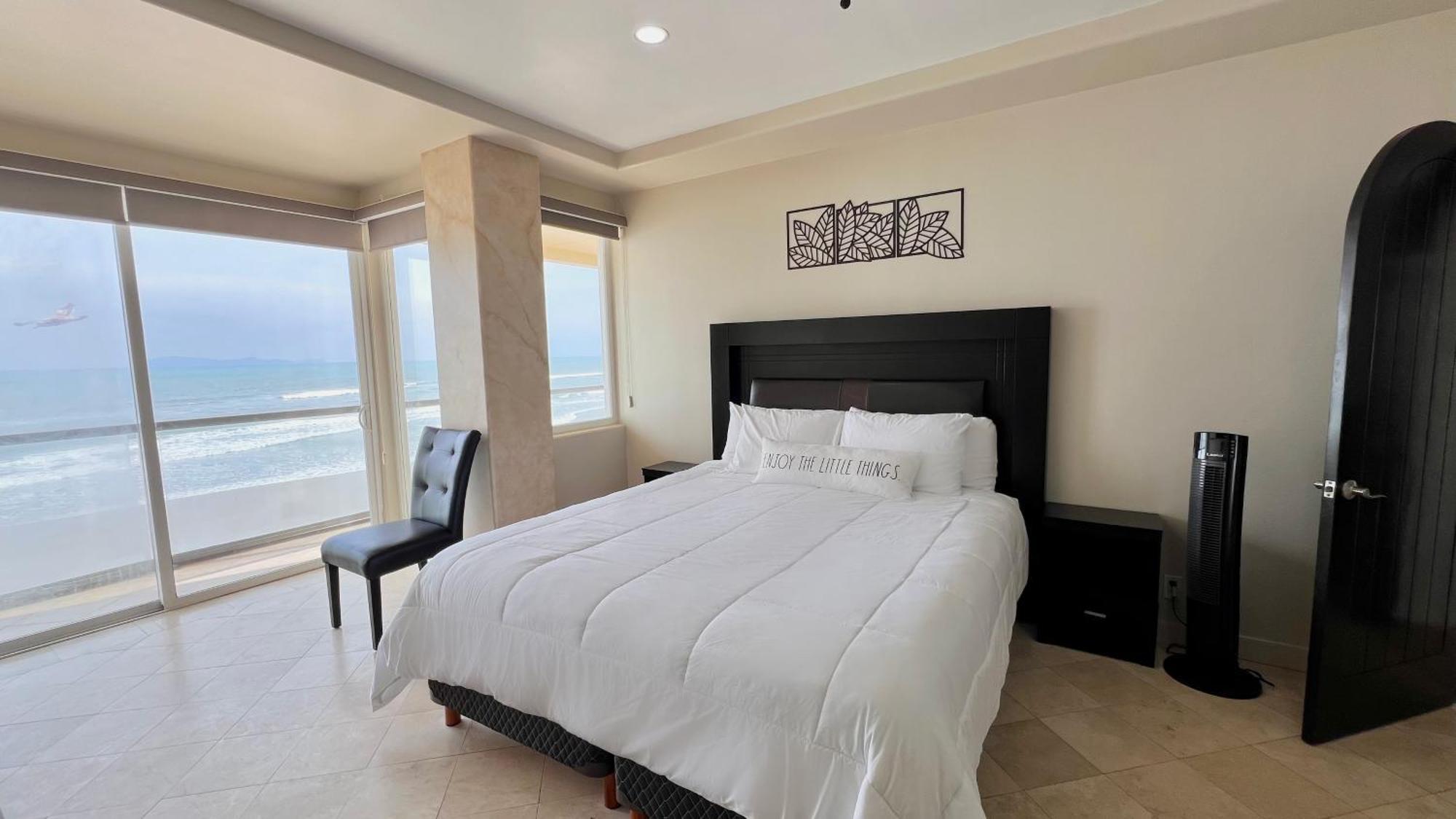 Beautiful Beach Front Condo Near Downtown Rosarito Bagian luar foto