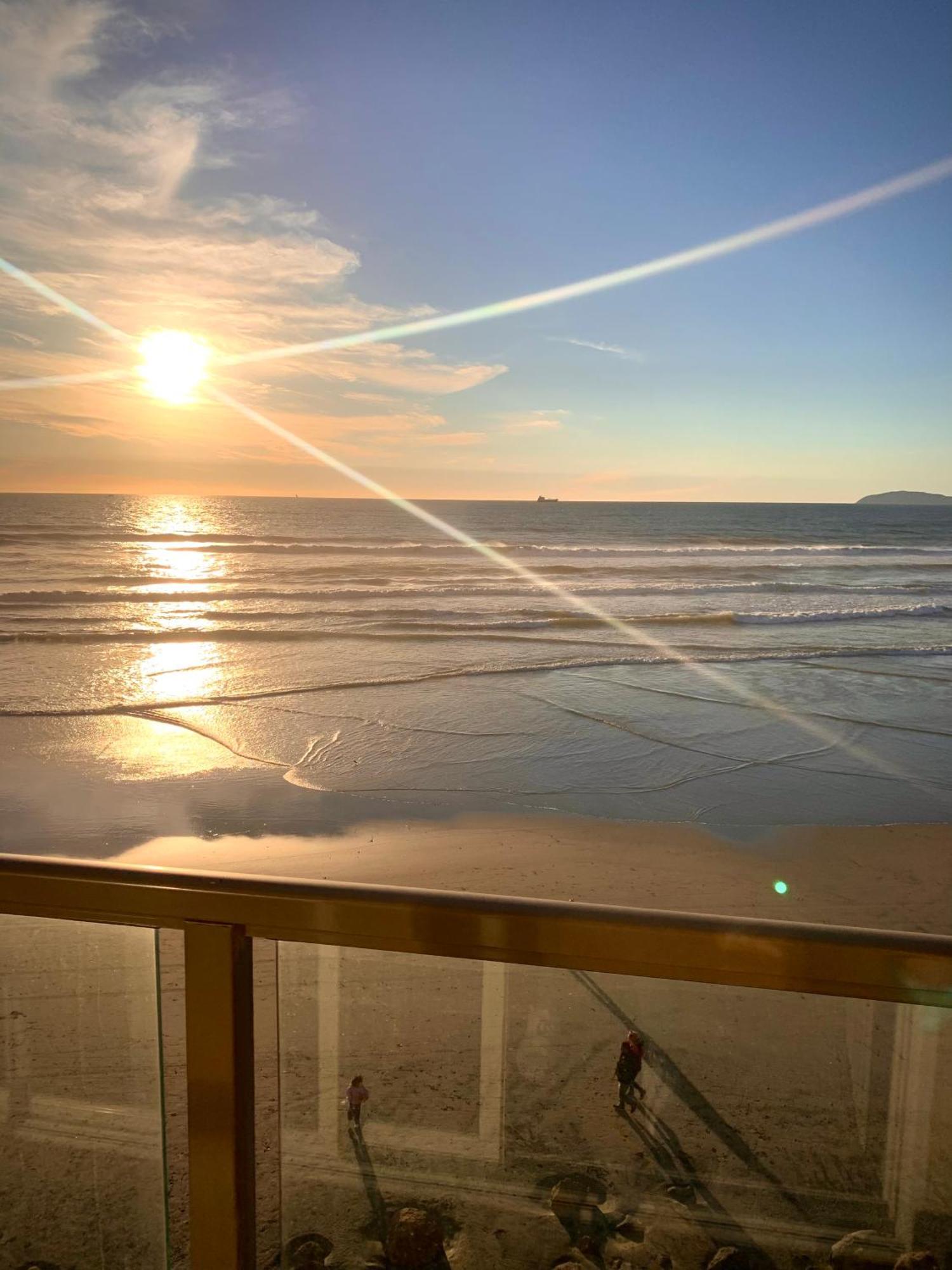 Beautiful Beach Front Condo Near Downtown Rosarito Bagian luar foto