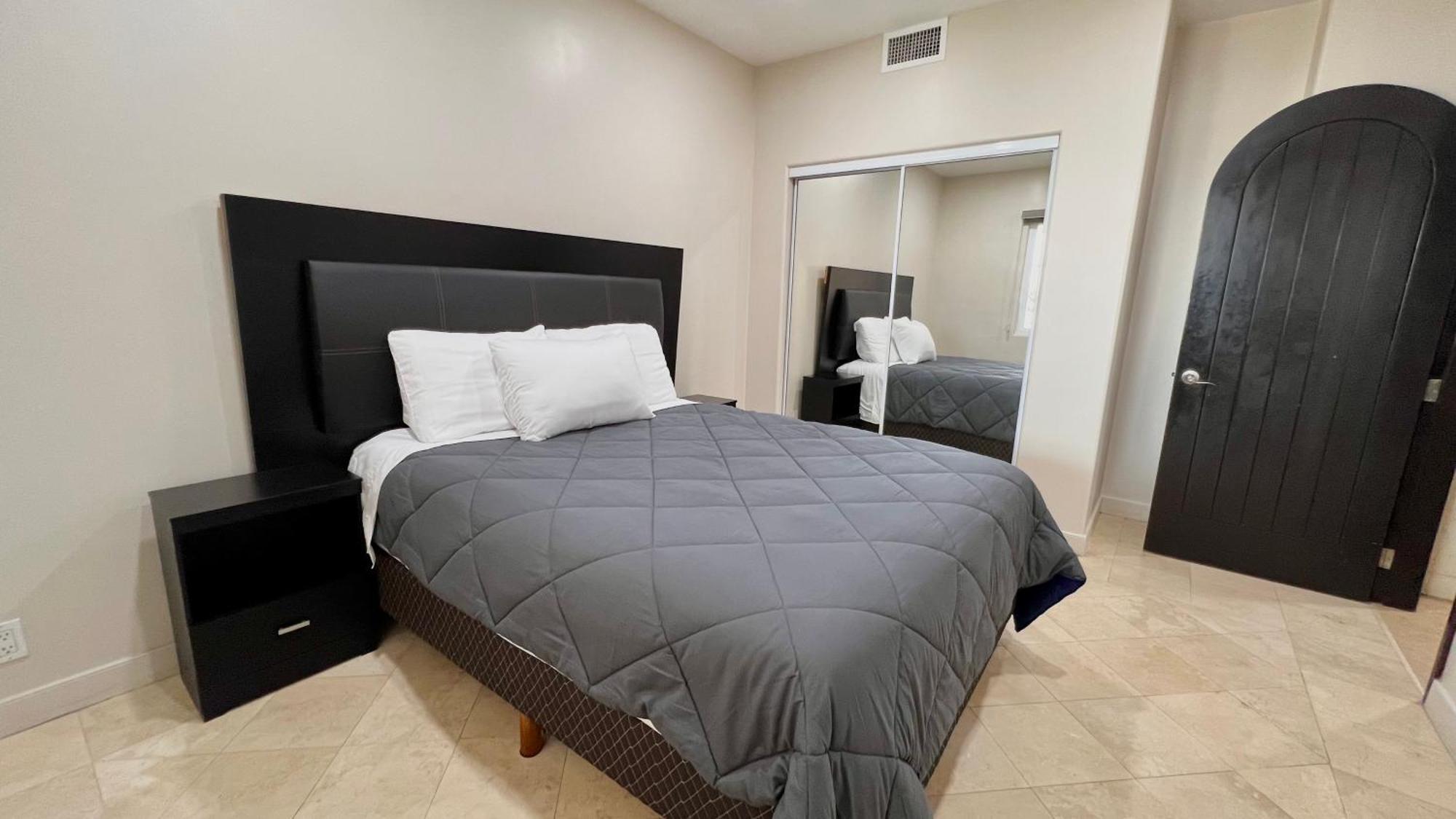 Beautiful Beach Front Condo Near Downtown Rosarito Bagian luar foto